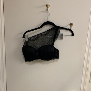 Frederick’s of Hollywood Y2K Black Lace Mesh Bra with Underwire in Sz 38B